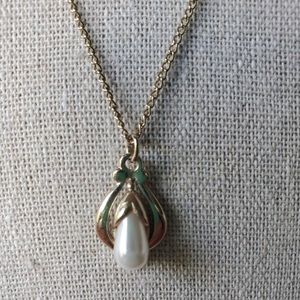 ❌SOLD❌Necklace With Pearl Pendant